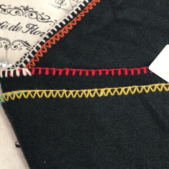 Free People Common Thread Blanket Wrap Scarf - Picture 6 of 6